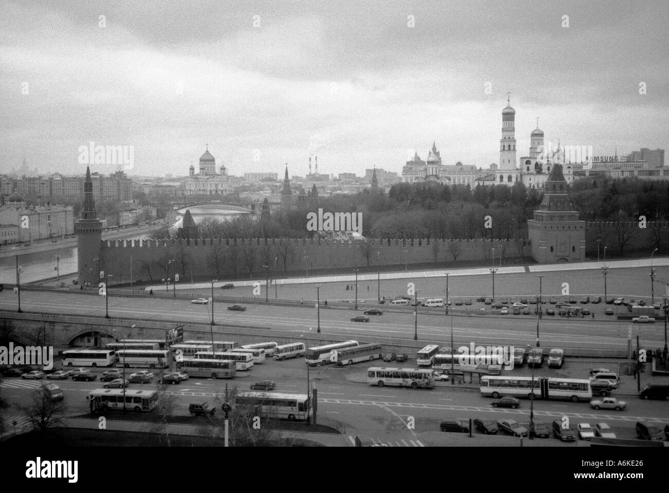 Fiume Moskva del Cremlino di Mosca Ivan il Grande Campanile Belfry assunzione Russia Federazione Russa Eurasia Foto Stock