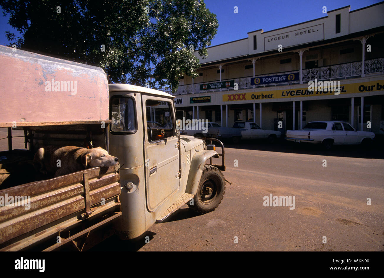 Eventualmente per un lungo periodo di attesa canale Blackall Paese Queensland Australia orizzontale Foto Stock