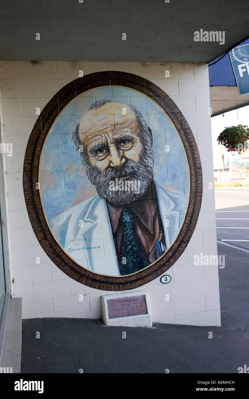 Grande dipinto murale del ritratto di inizio medico residente delle township di Katikati Baia di Planty Nuova Zelanda Foto Stock