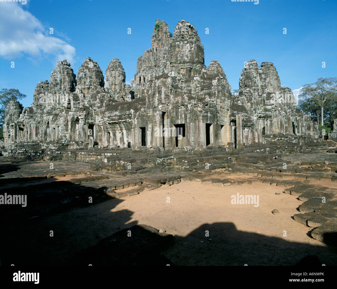 Il Bayon databili tra il XII e il XIII secolo Angkor Sito Patrimonio Mondiale dell'UNESCO Siem Reap Cambogia Indocina sud-est Foto Stock