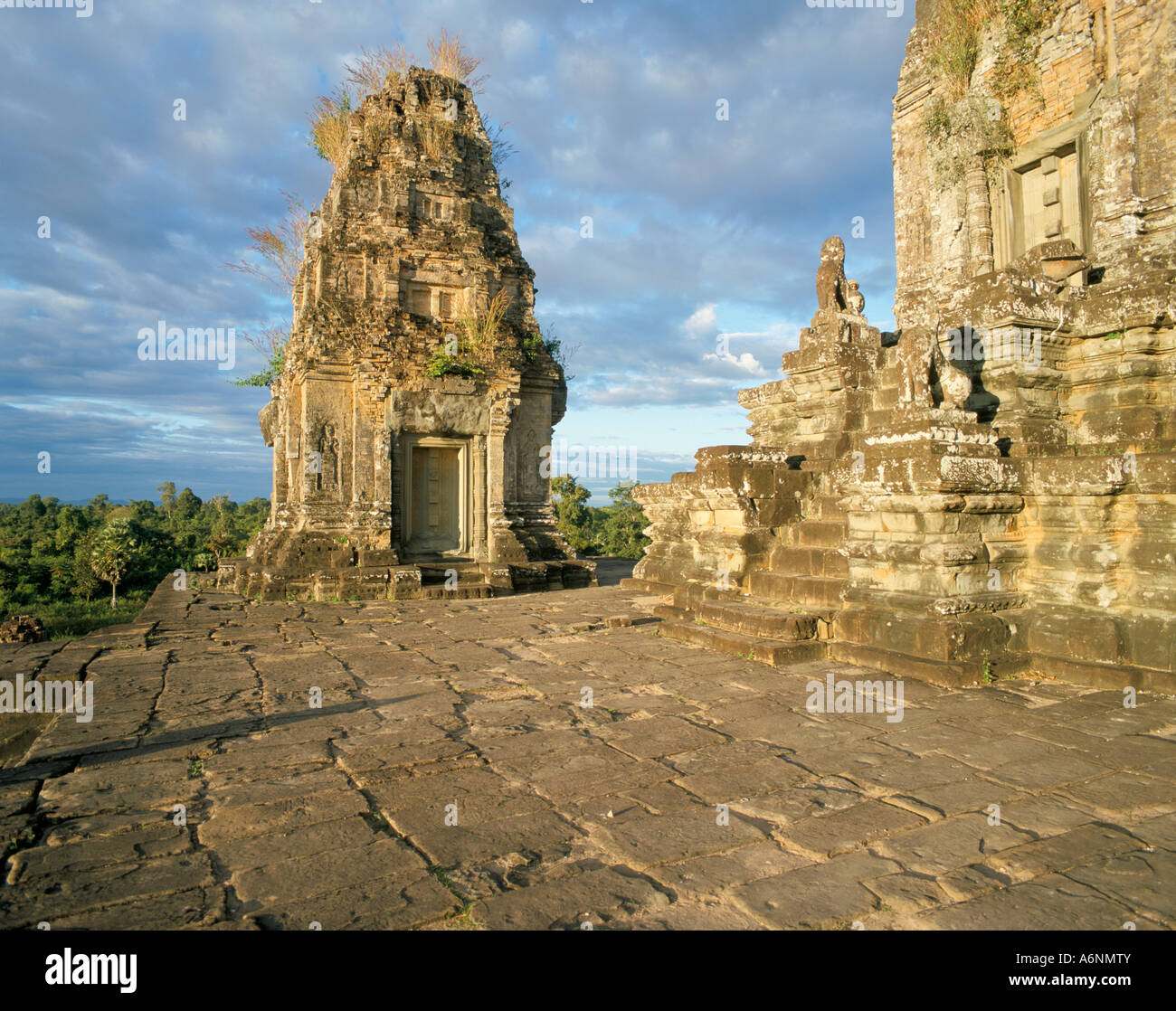 Pre Rup risalente al 961 ad East Baray Angkor Siem Reap Cambogia Indocina Asia del sud-est asiatico Foto Stock