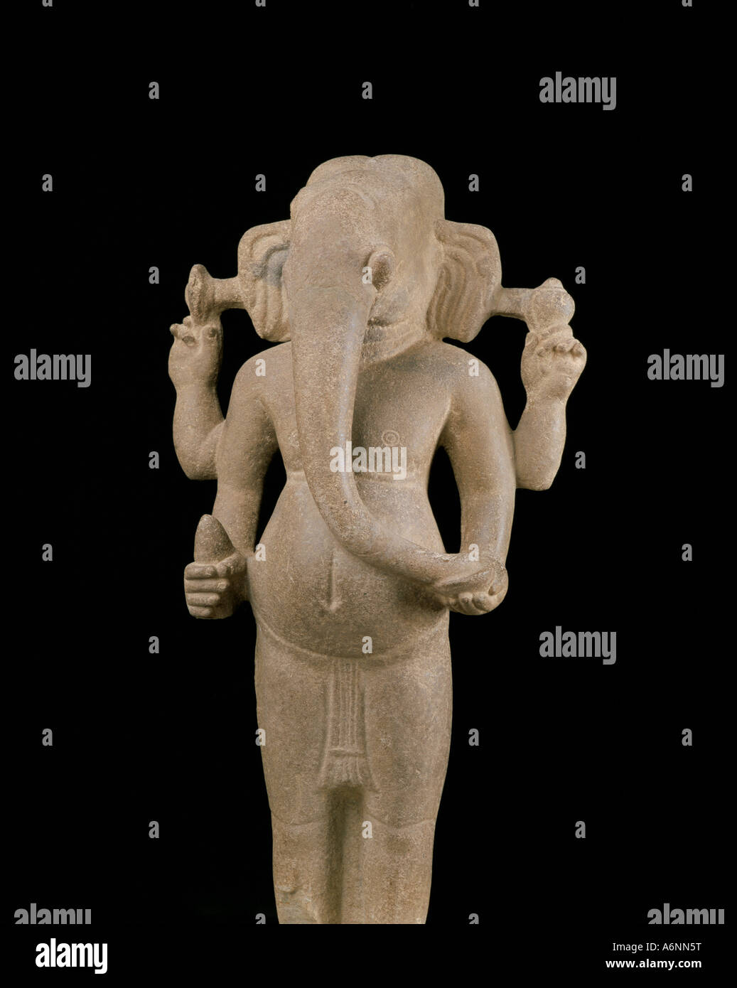 Statua del dio indù Ganesh arte Khmer Museo nazionale di Phnom Penh Cambogia Indocina Asia del sud-est asiatico Foto Stock