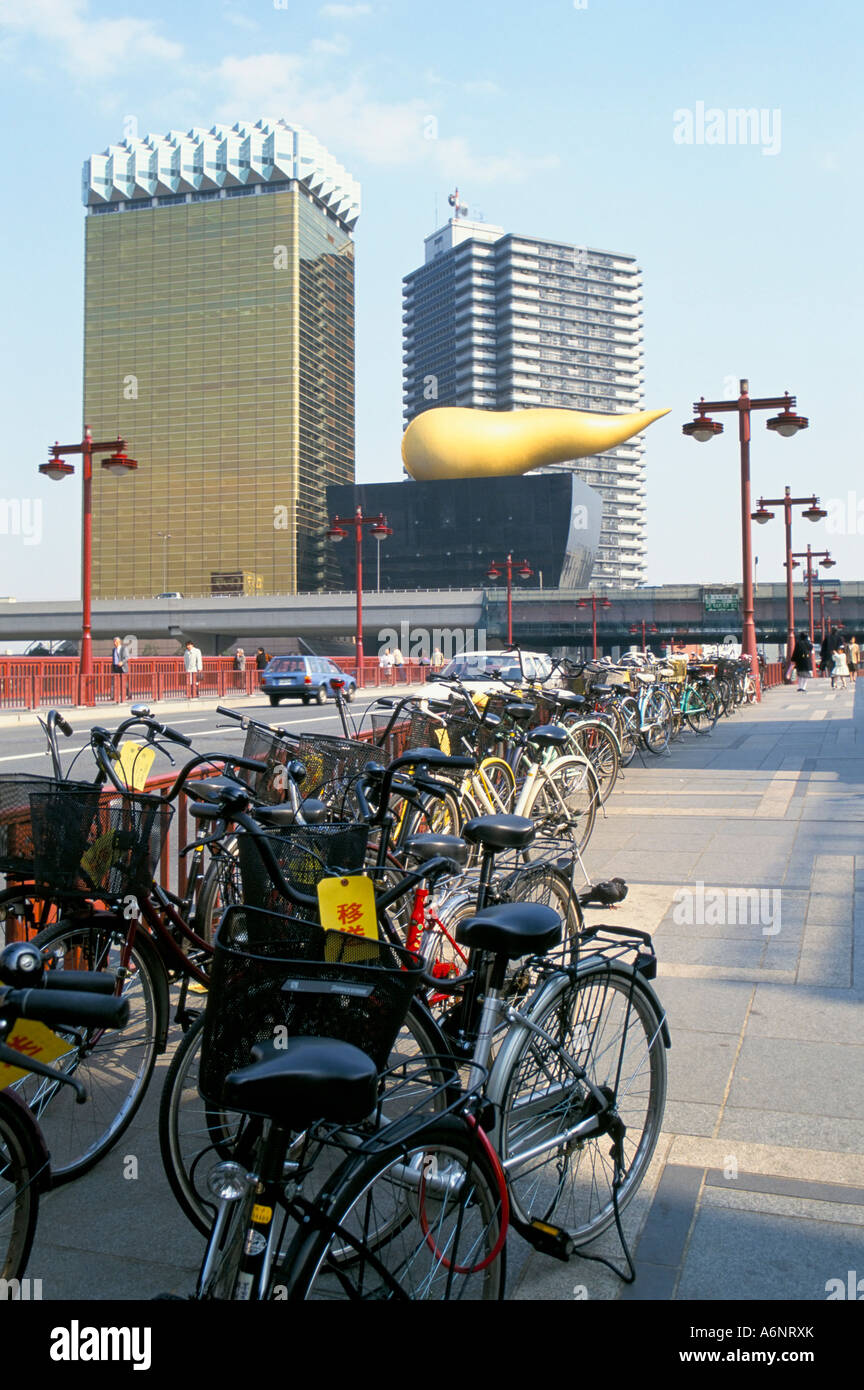 D fiamma o la costruzione di architettura Philip Stark Shinju area ku Tokyo Giappone Asia Foto Stock