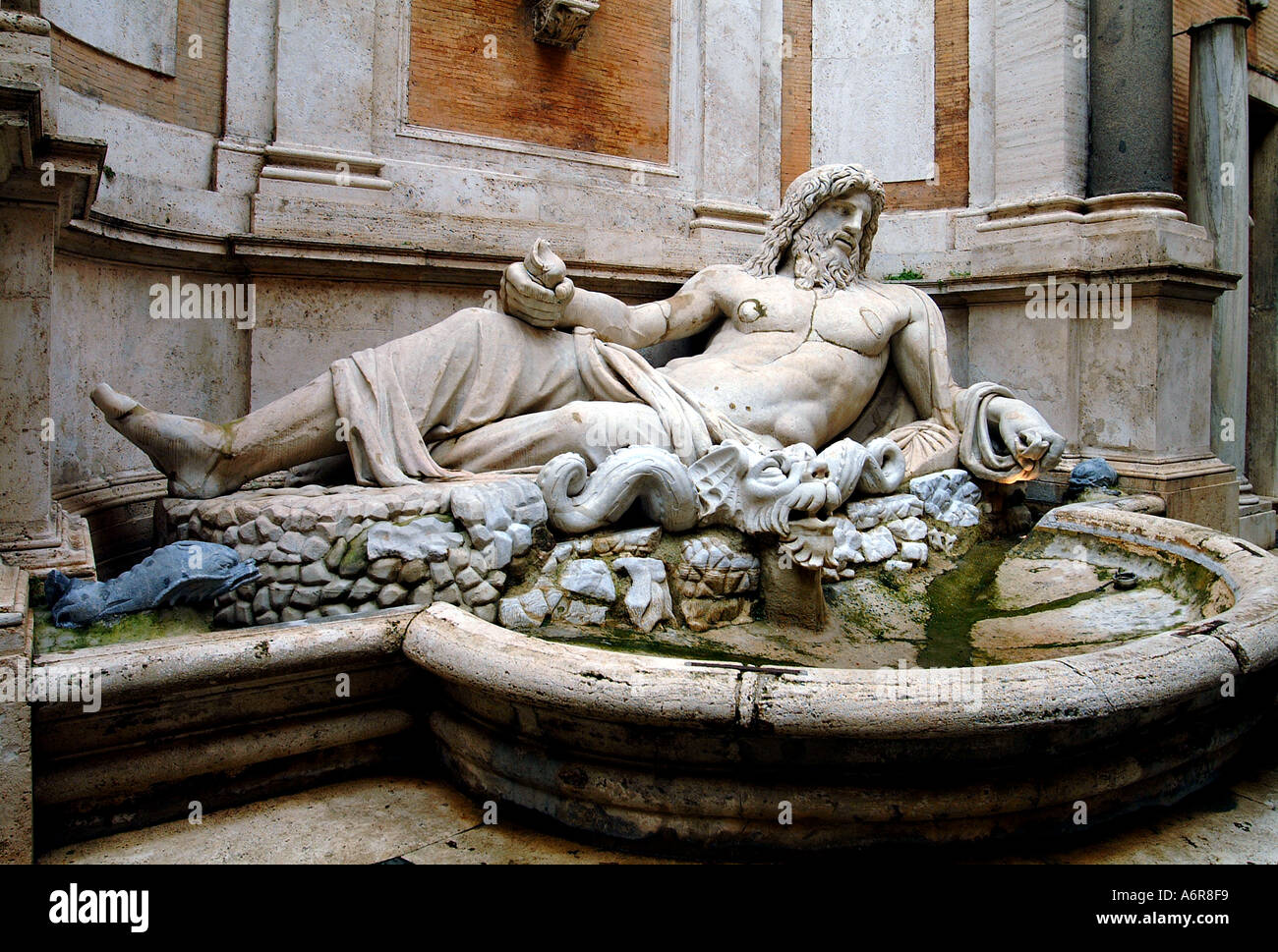 Statua del dio greco Zeus Roma Italia Sud Est Europa Foto Stock