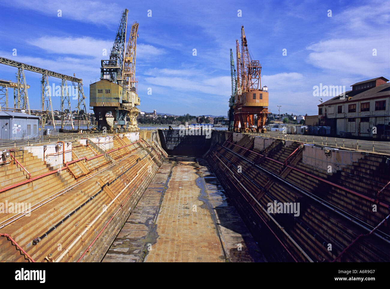 'Dry dock e gru, Mare isola, ex base navale su San Francisco Bay' Foto Stock