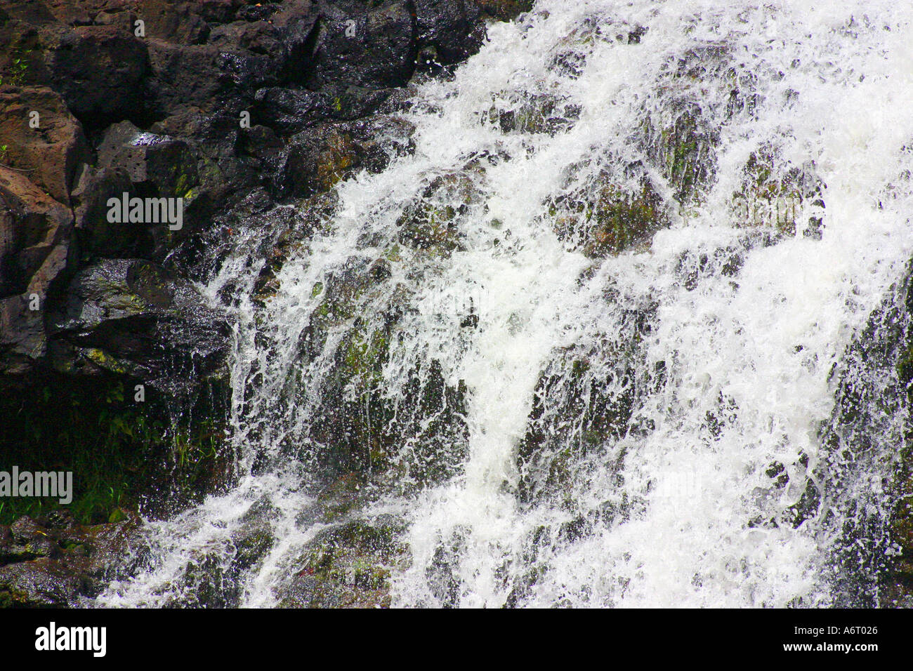 Cascata cascata a Waimea Falls Oahu Hawaii Foto Stock