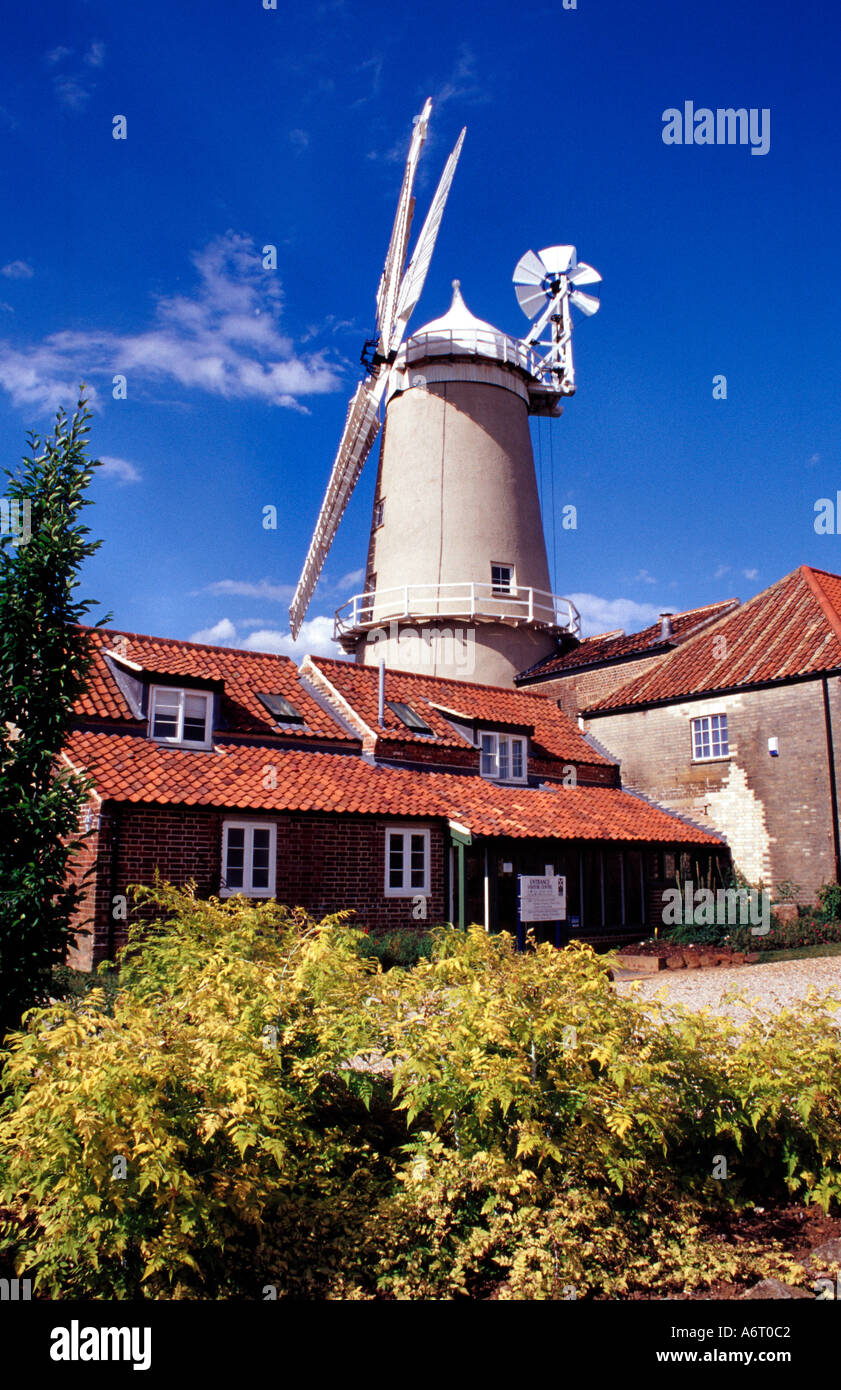 Il mulino a vento di Bircham Norfolk England Regno Unito Foto Stock