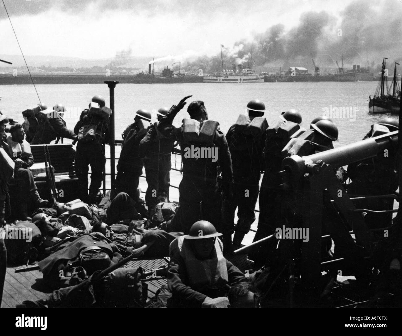 Eventi, Seconda guerra mondiale / seconda guerra mondiale, Francia, Dunkerque, evacuazione delle truppe alleate 26.5.1940 - 4.6.1940, soldati britannici a bordo del 'Royal Sovereign', Foto Stock