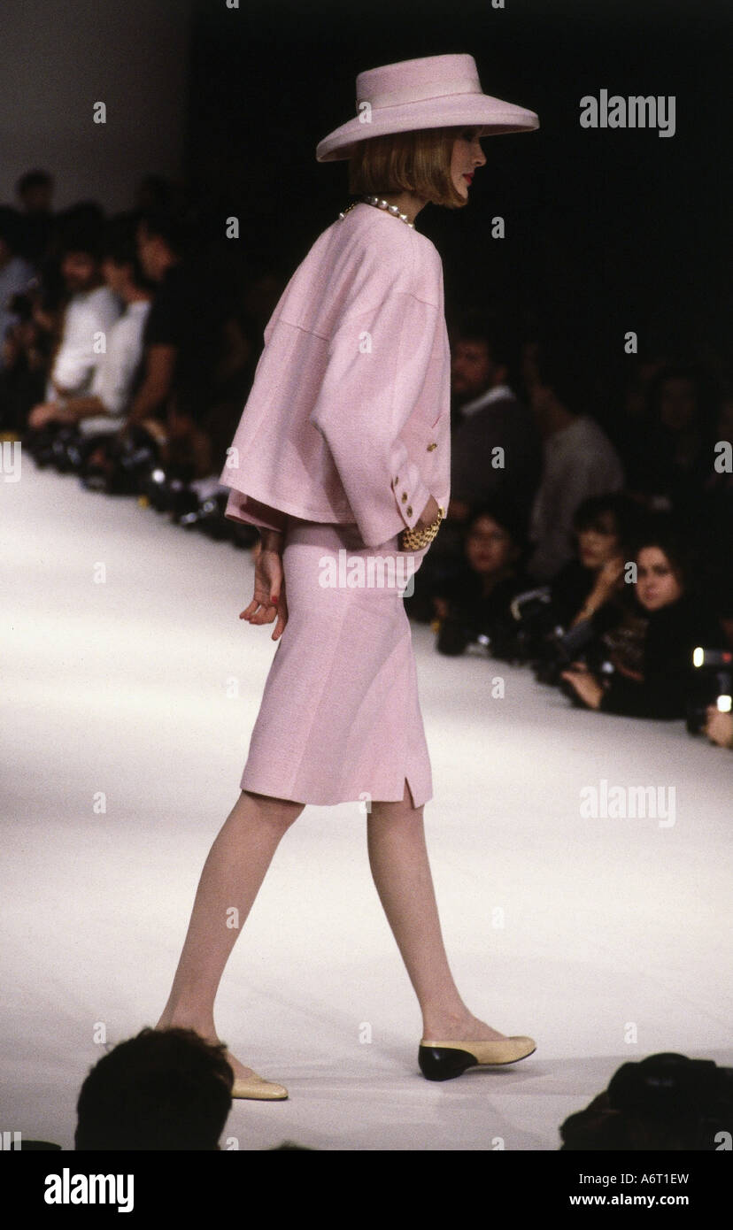 Moda, 1980s, manichino, costume da bagno, lunghezza intera, passerella, primavera estate, di Chanel, Paris, 1985, 1980s, 80s, , Foto Stock