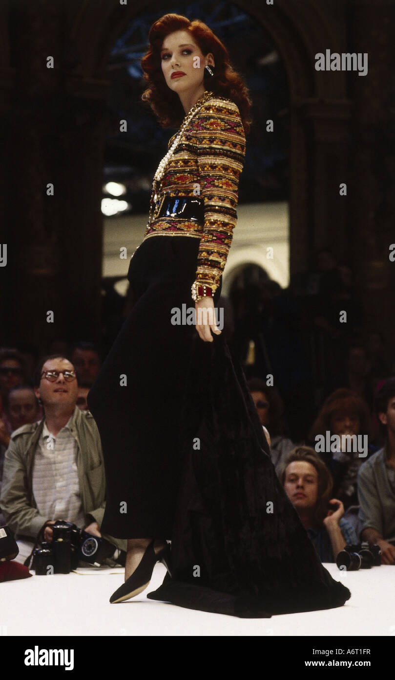 Fashion, 1980s, manichino, full length, passerella, primavera estate, di Chanel, 1985/1986, 80s, , Foto Stock