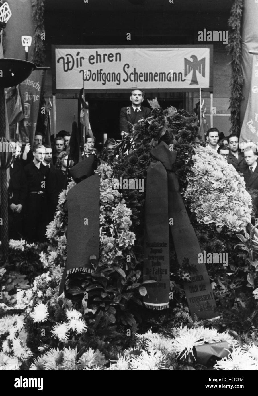Eventi, dopoguerra, politica, funerali del giovane leader socialistico sparato Wolfgang Scheunemann, Johannis cementary, Plötzensee, Berlino, 16.9.1948, Foto Stock