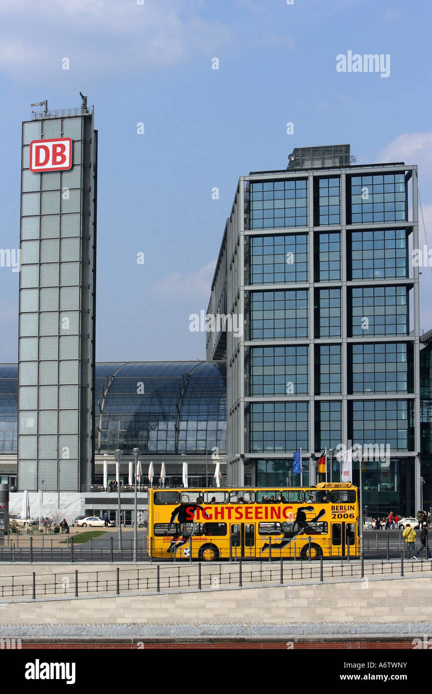 La stazione centrale (Hauptbahnhof) di Berlino, Germania, Europa Foto Stock
