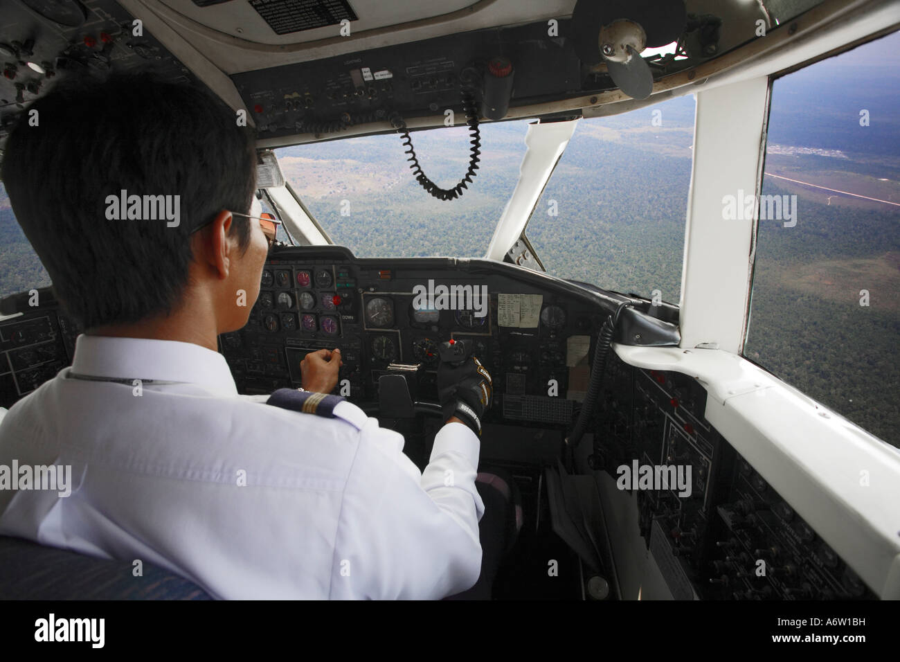 Il Cockpit di turbo-prop aeroplano Foto Stock