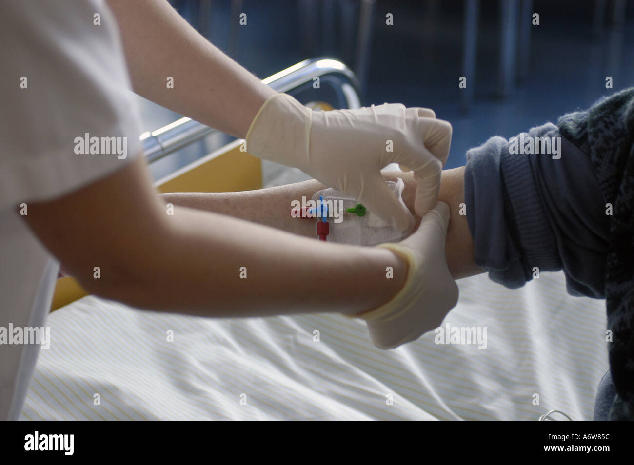 Germania Essen Centro di cardiologia della Germania occidentale per infermiere di cardiologia al lavoro Foto Stock