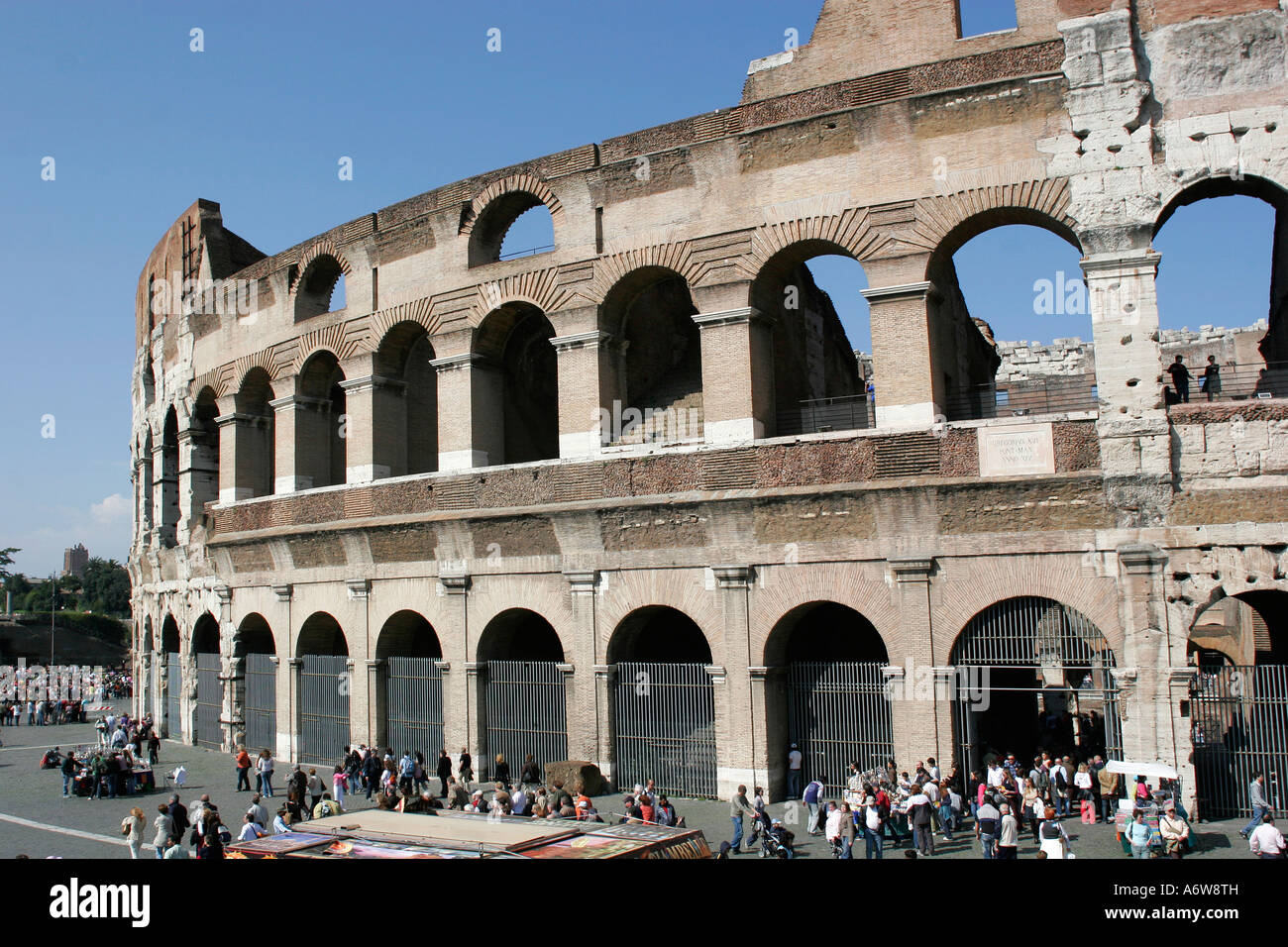 Il Colosseo o il Colosseo, originariamente conosciuto come Anfiteatro Flavio, Roma Italia Europa Foto Stock