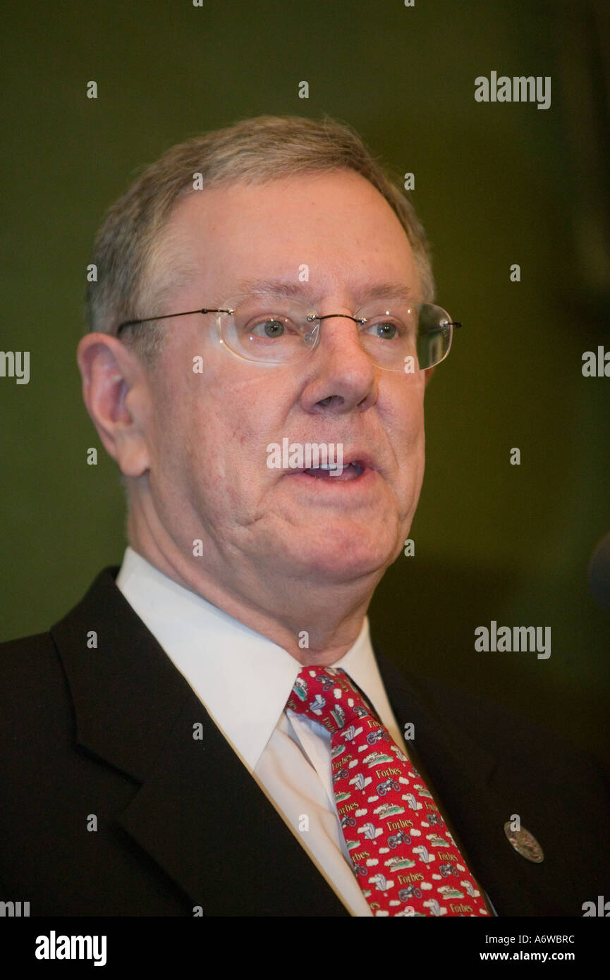 Steve Forbes CEO e Editor in Chief della rivista Forbes in New York City USA Marzo 2006 Foto Stock