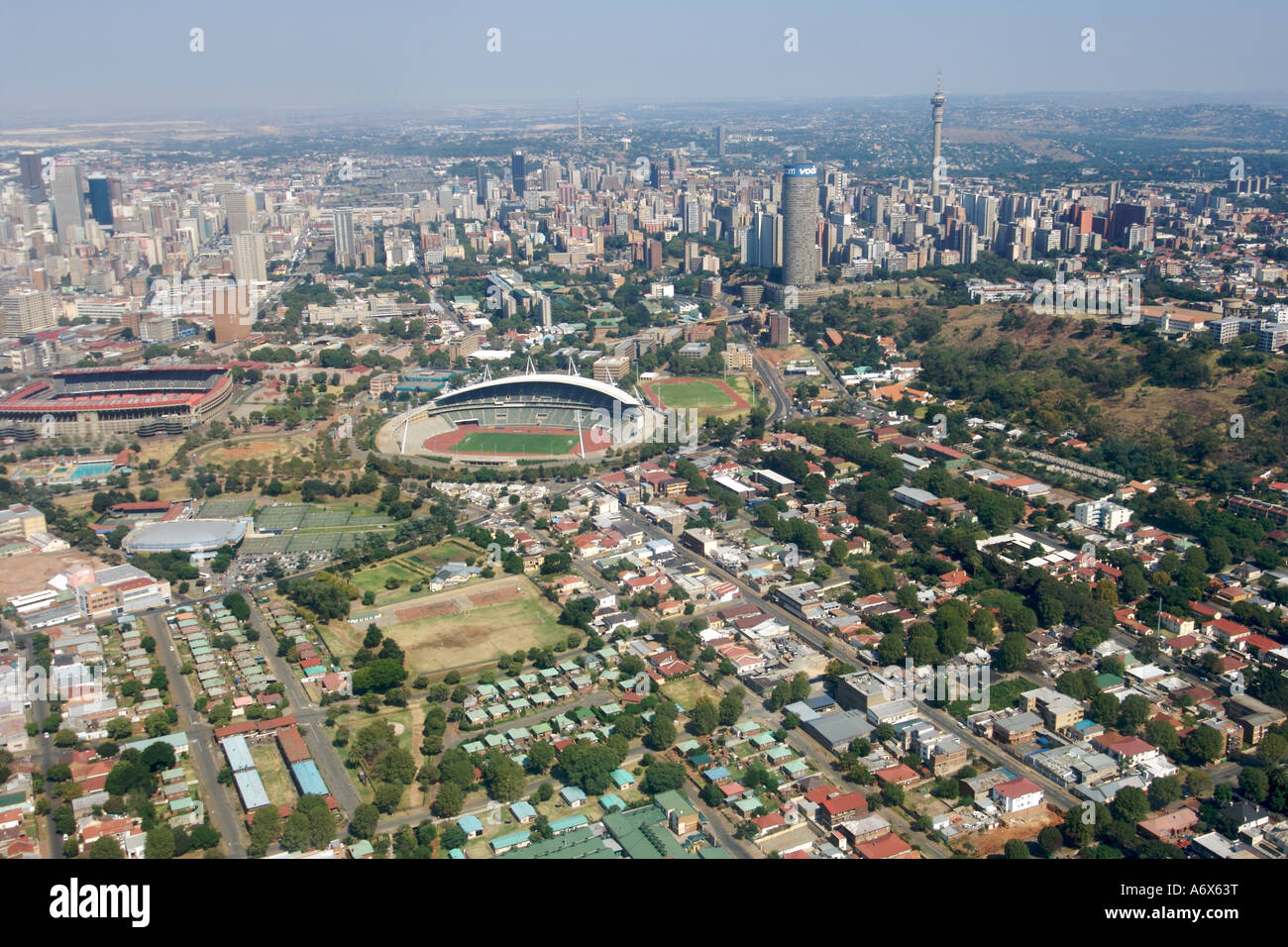 Vista aerea del centro di Johannesburg e i suoi sobborghi orientali in Sud Africa. Foto Stock