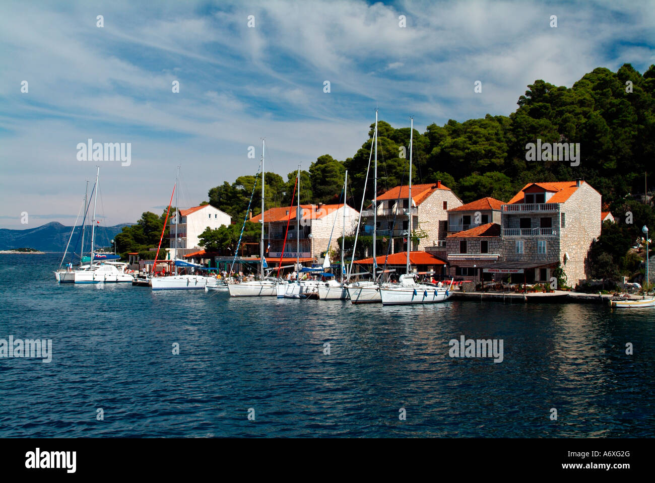 Porto di Pomena sull'Isola di Meleda sulla costa dalmata della Croazia Foto Stock