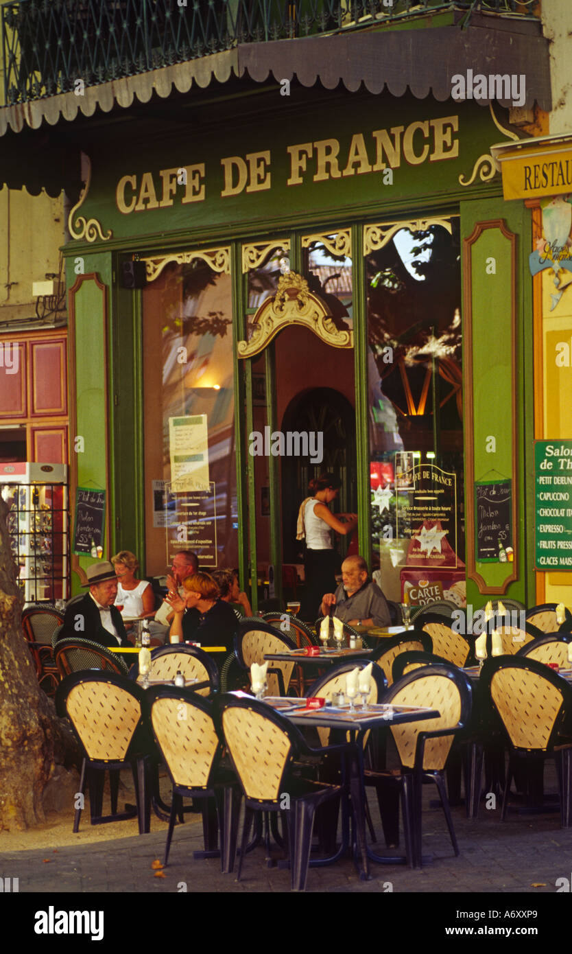 Il Cafe de France a Isle sur la Sorgue Provence Francia Foto Stock