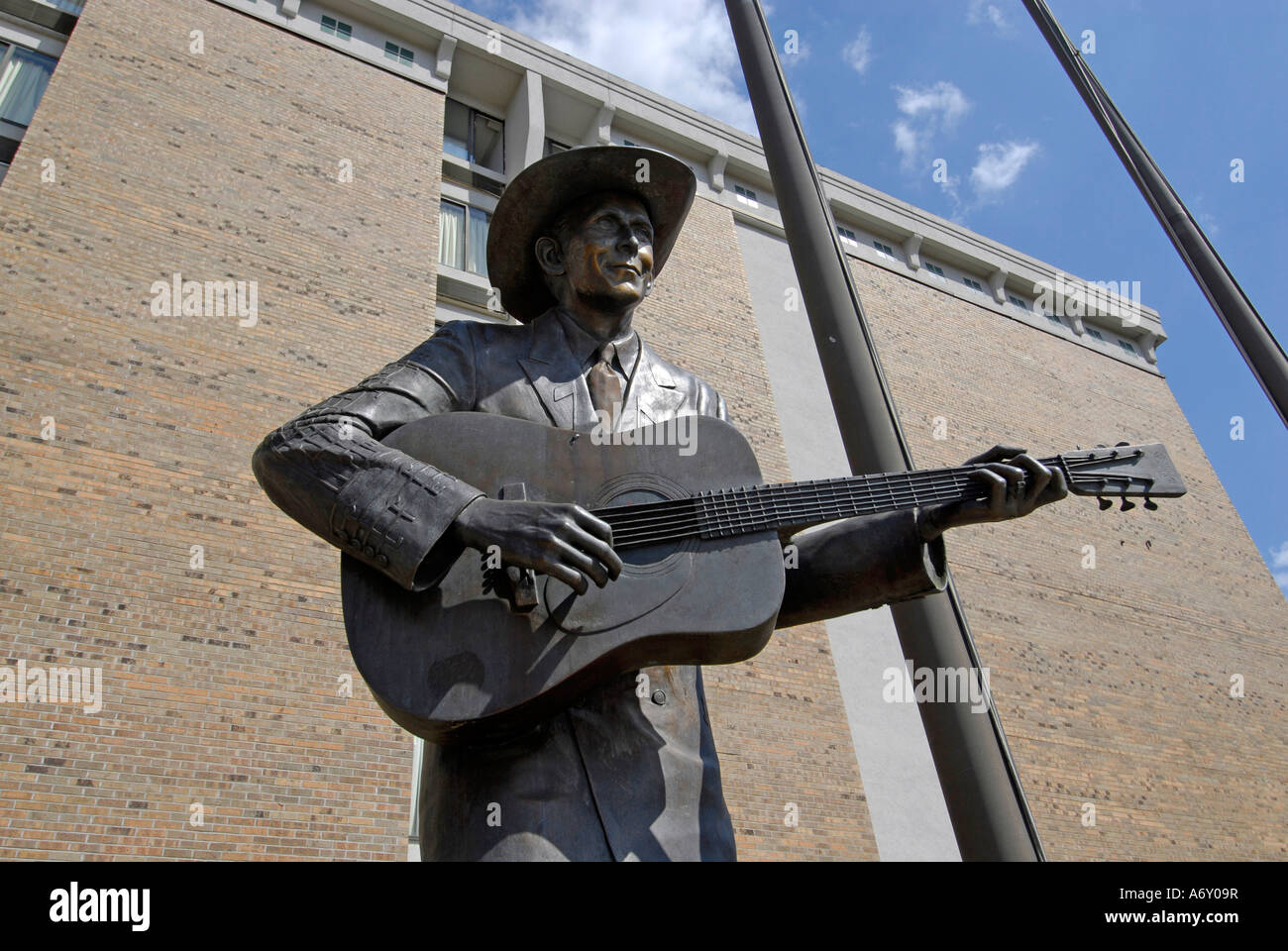 Statua di Hank Williams Sr Country Western star nella storica città di Montgomery in Alabama al Foto Stock