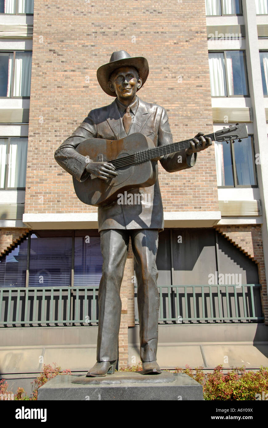 Statua di Hank Williams Sr Country Western star nella storica città di Montgomery in Alabama al Foto Stock