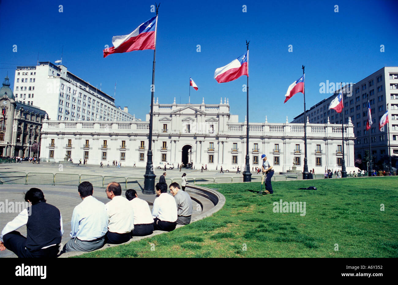 Il Palacio de la Moneda Plaza de Constitution Santiago del Cile pranzo America del Sud Foto Stock