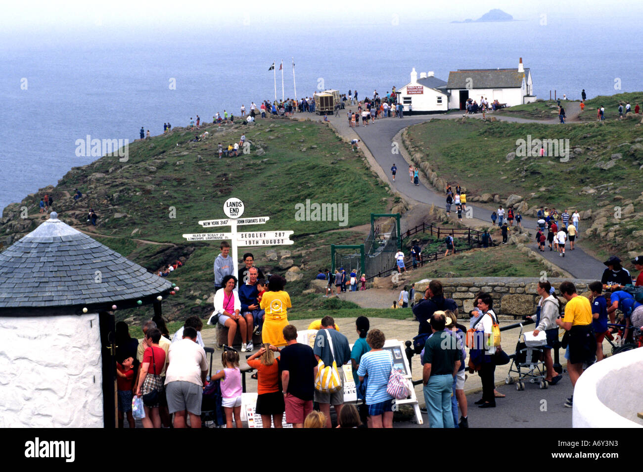 Land's End Cornwall Land s End famosa in tutto il mondo, Segnaletica Foto Stock
