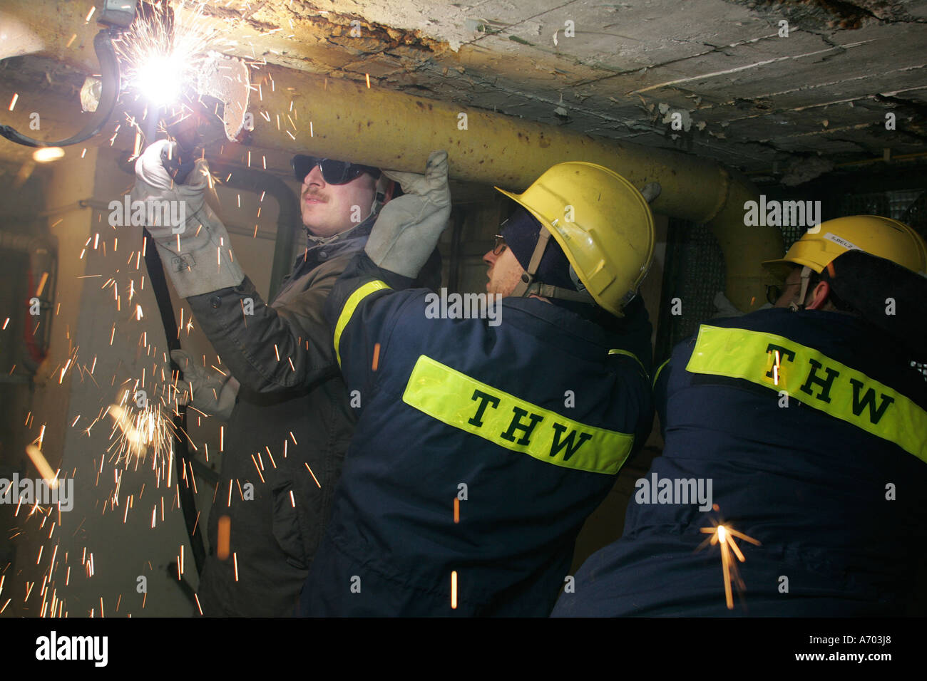 Mannheim, DEU, 19.02.2005, THW Agenzia federale per il rilievo tecnico federazione locale Viernheim vicino a Mannheim per un esercizio Foto Stock