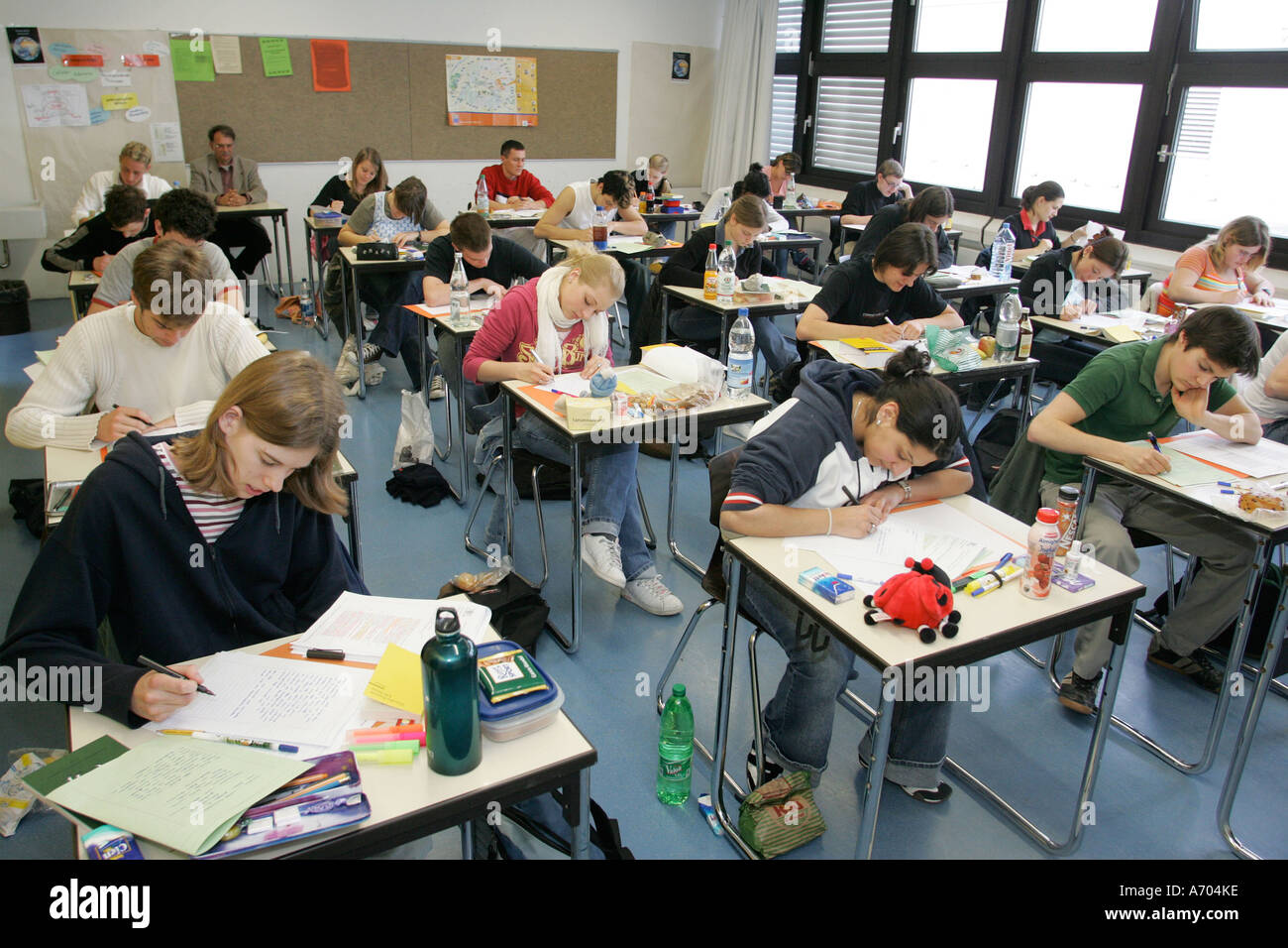 Heidelberg, DEU, 05.04.2005, esame di Abi Kurpfalz High School Schriesheim, vicino a Heidelberg, Foto Stock