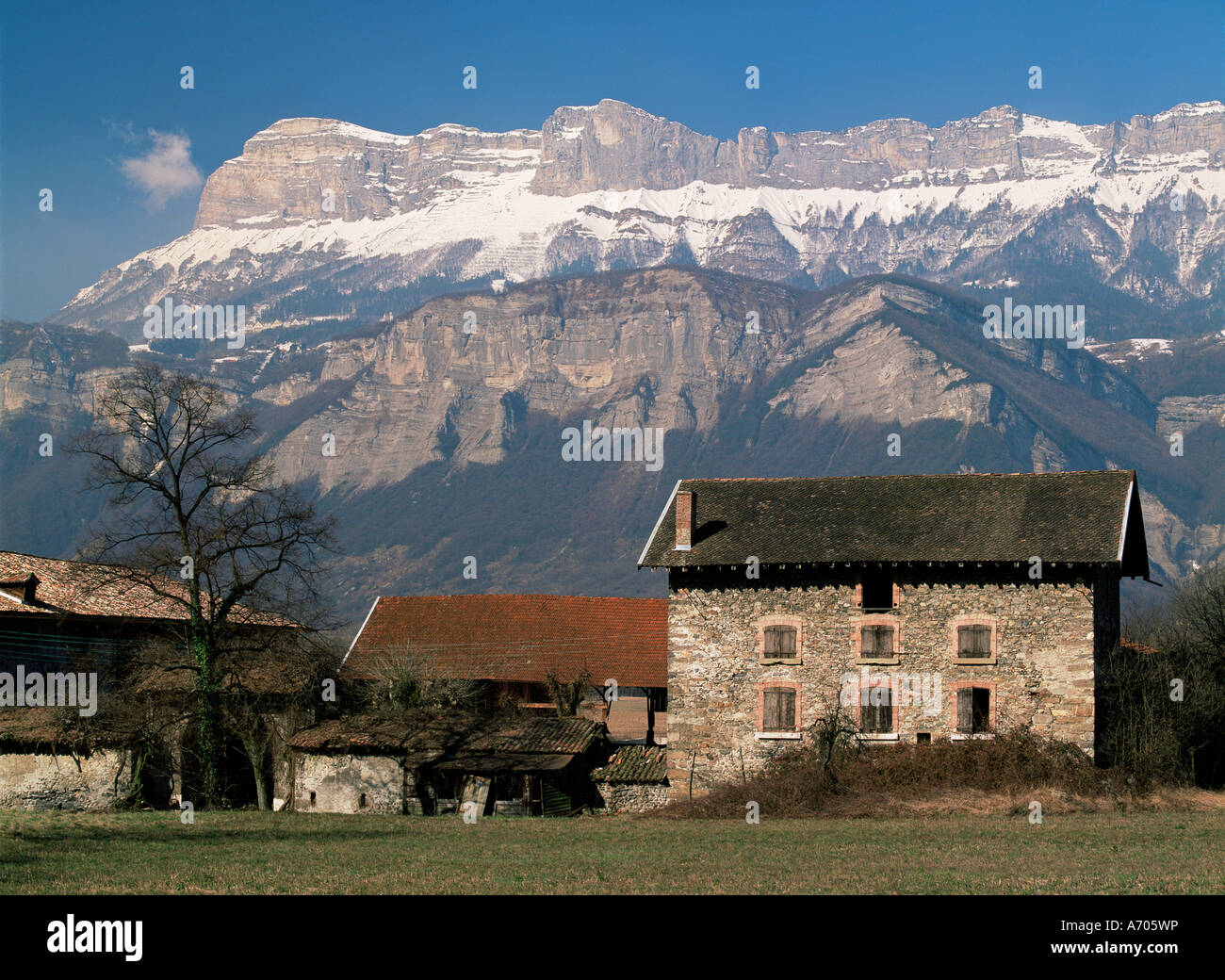 Il paesaggio nei pressi di Chambery Savoie Rhone Alpes Francia Europa Foto Stock
