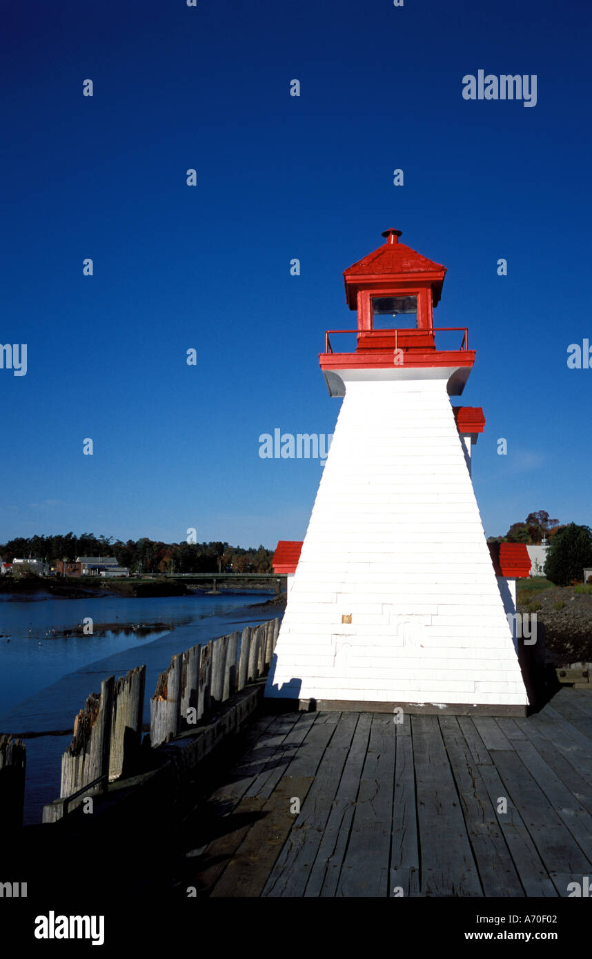 Faro sul molo di San Stefano New Brunswick Canada su ST CROIX fiume frontiera con gli Stati Uniti Foto Stock