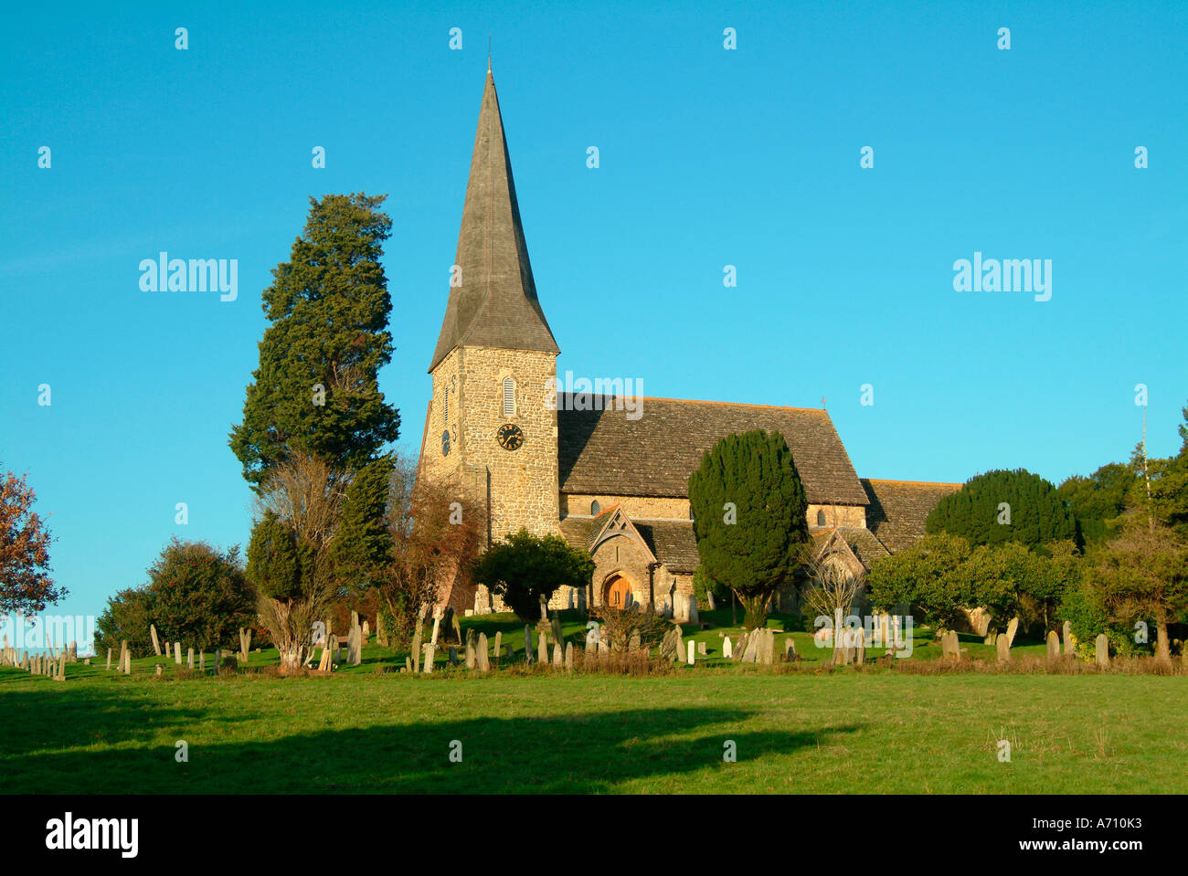 Wisborough Green Village chiesa del XIII secolo la chiesa parrocchiale di San Pietro ad Vincula Foto Stock