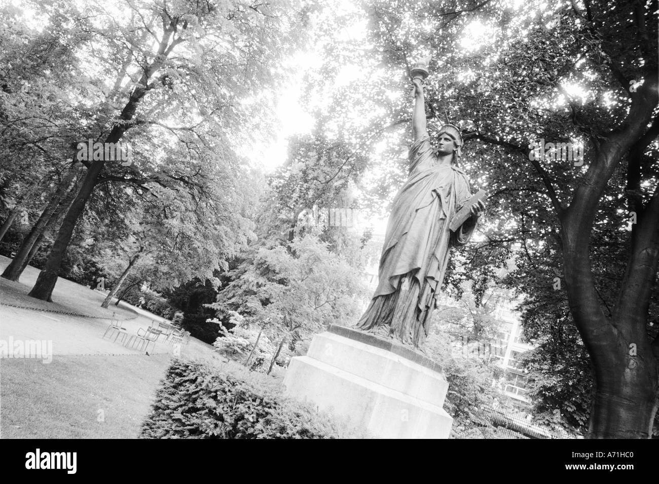 Francia, Parigi: Giardini di Lussemburgo la Statua della Libertà Foto Stock