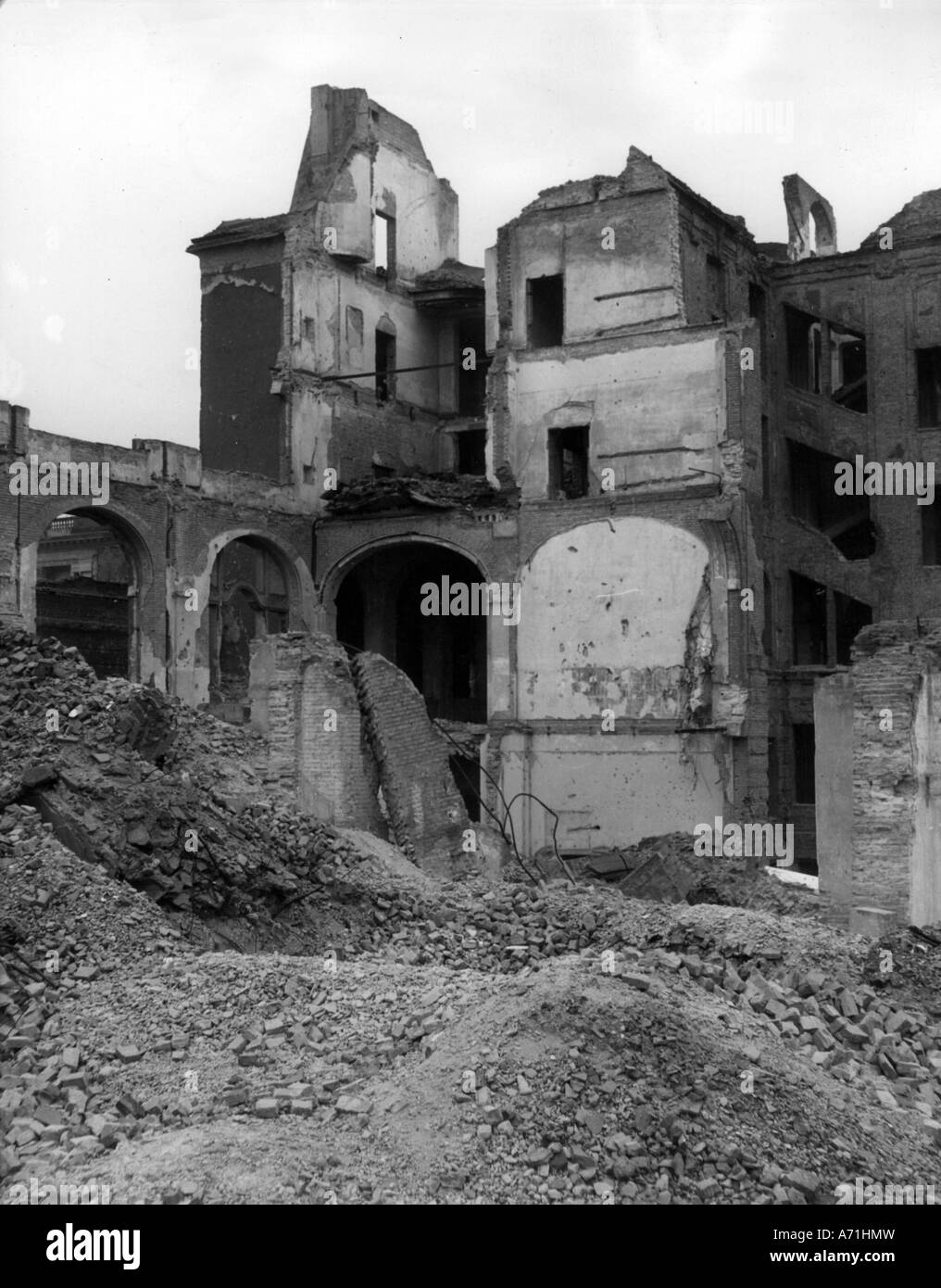 Eventi, epoca del dopoguerra, città distrutte, Berlino, ex quartier generale della Gestapo, Prinz-Albrecht-Strasse, 1948, Foto Stock