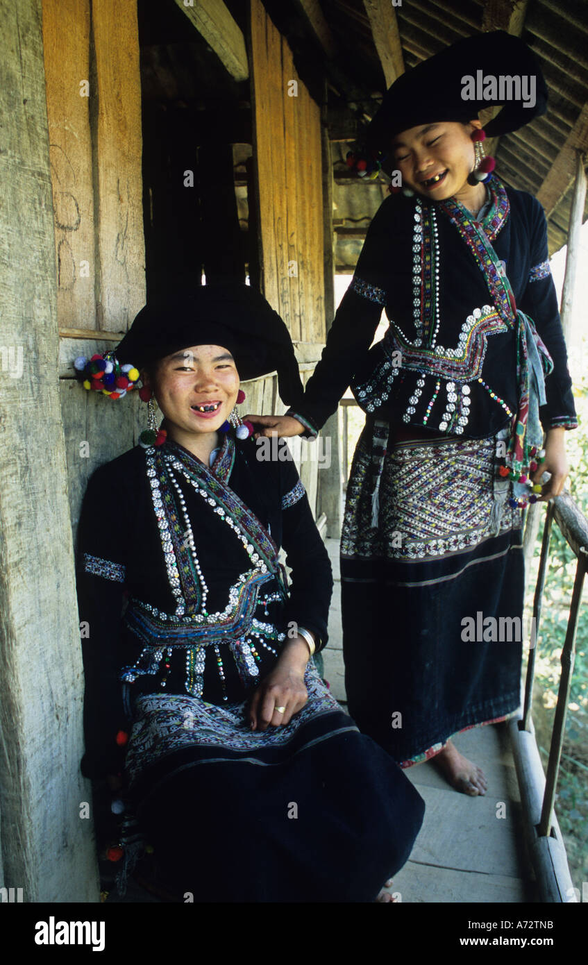 Black Dao sposa e sorella Sapa district Vietnam Foto Stock