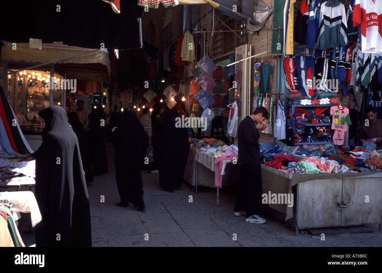 Basar Isfahan Iran abito islamico Foto Stock