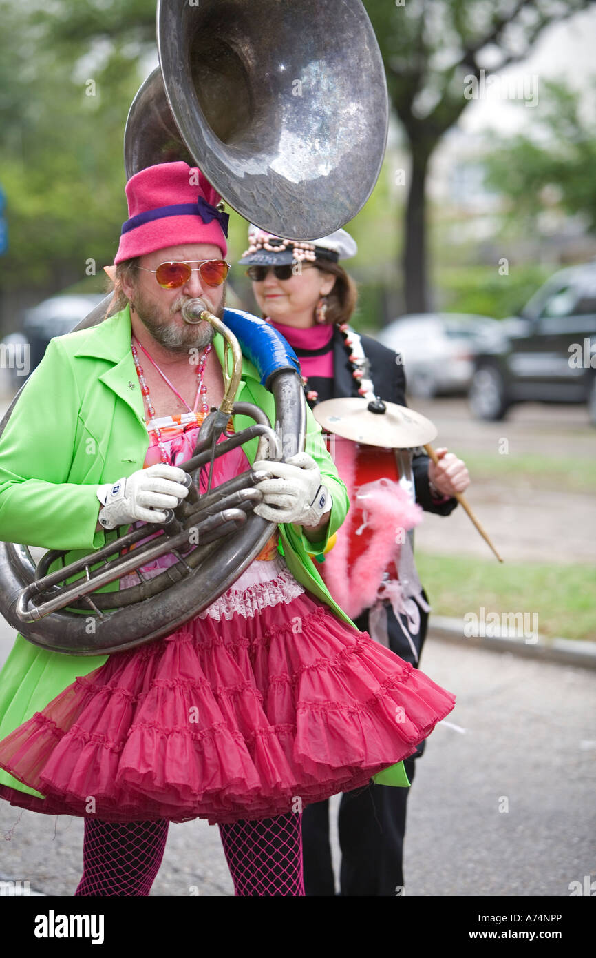 New Orleans in Louisiana un Easter Parade di St Charles Avenue nel Quartiere Garden Foto Stock