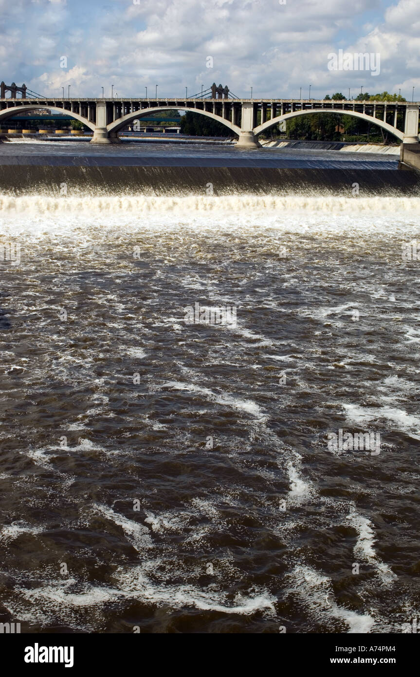 San Antonio cade nel fiume Mississippi, Minneapolis MN Foto Stock