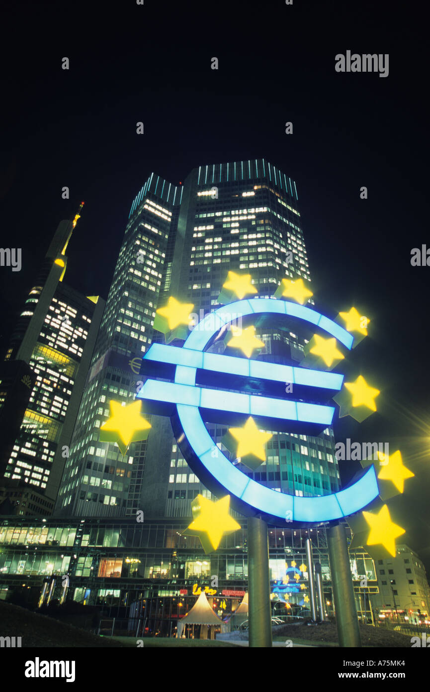 Banca centrale europea sede di notte Foto Stock