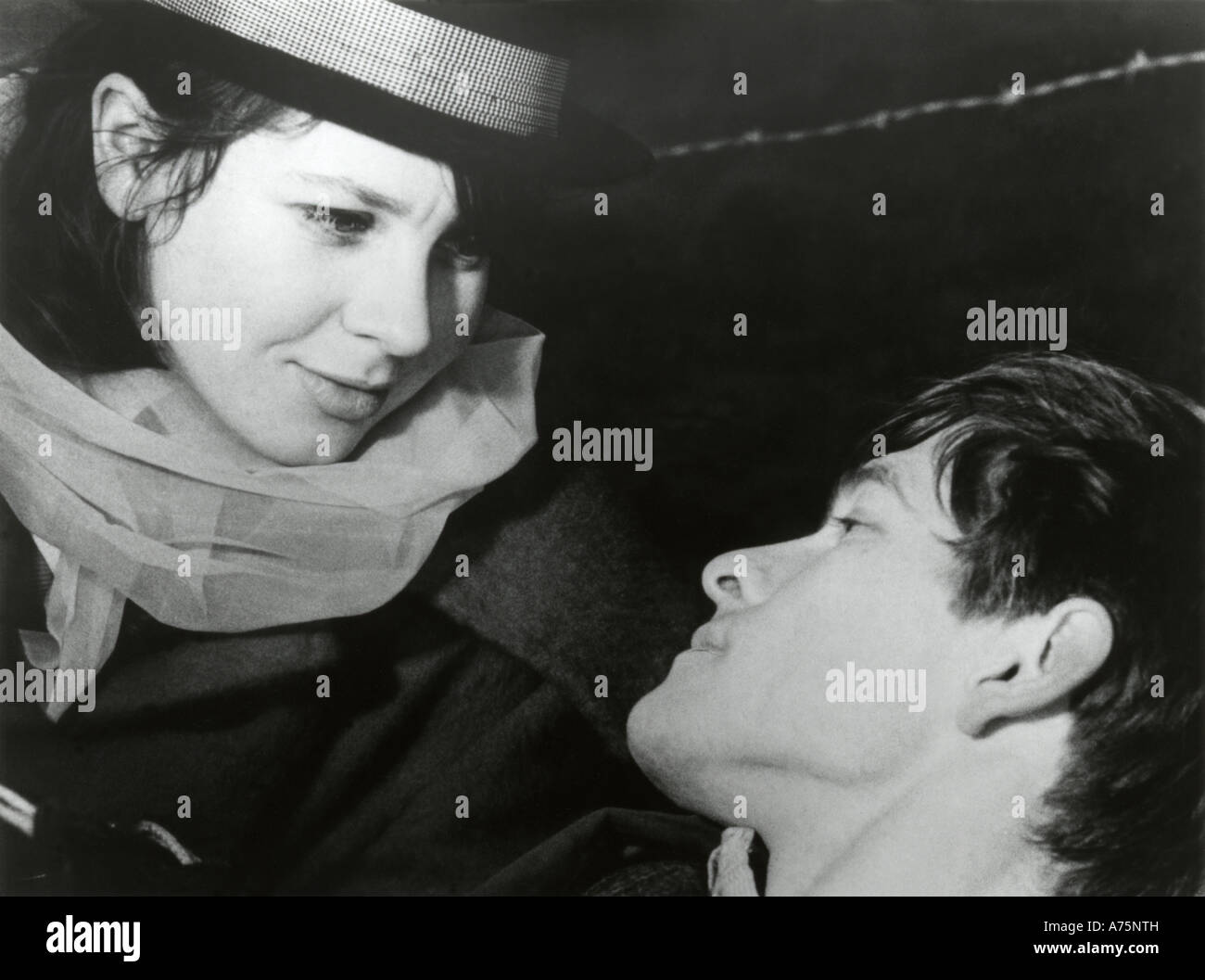 La Solitudine della lunga distanza RUNNER - 1962 British Lion film con Tom Courtney e Avis Bunnage Foto Stock