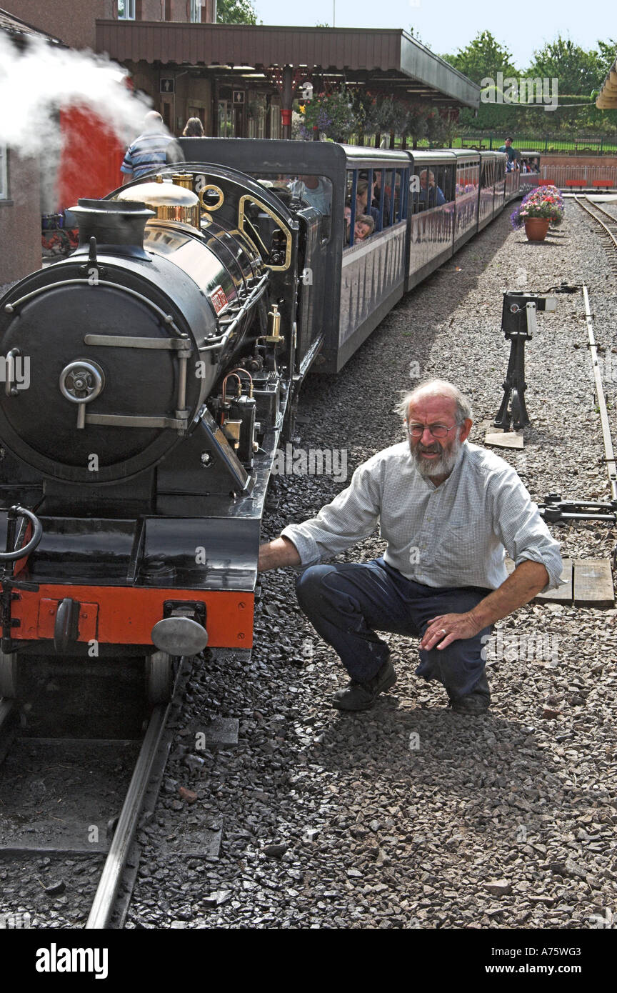 Fiume Esk-2-8-2 locomotiva, progettato da Henry Greenly e costruito nel 1923 da Davy Paxman di Colchester. Foto Stock