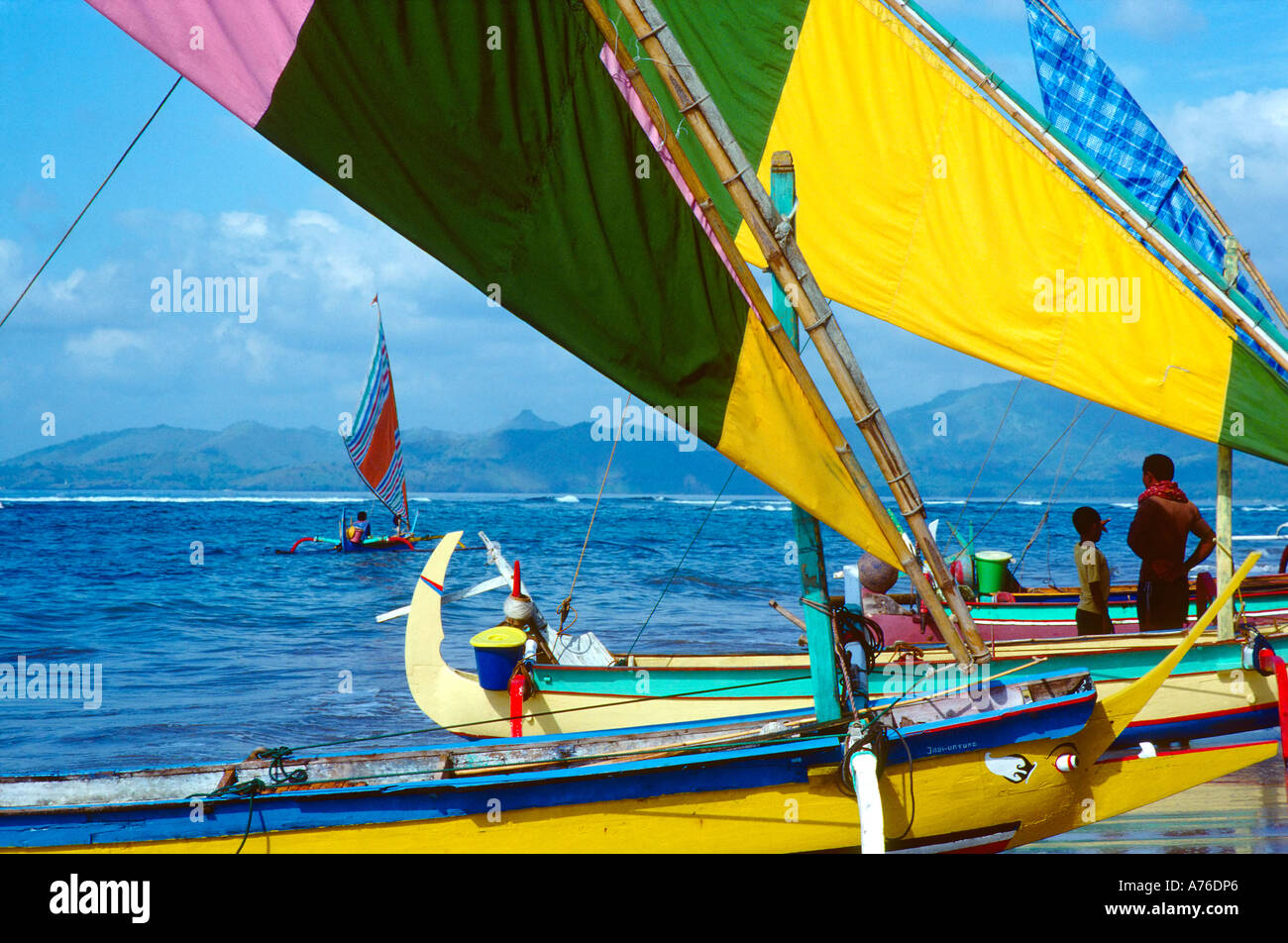 Barche da pesca Candi Dasa Bali Indonesia Foto Stock