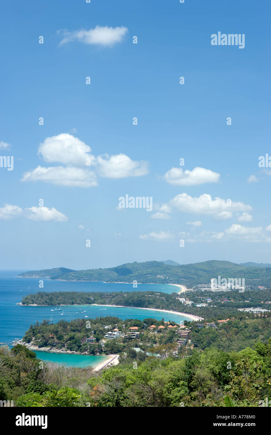 Vista su Katanoi, Kata e Karon spiagge dal punto di vista di Kata, Phuket, Tailandia Foto Stock