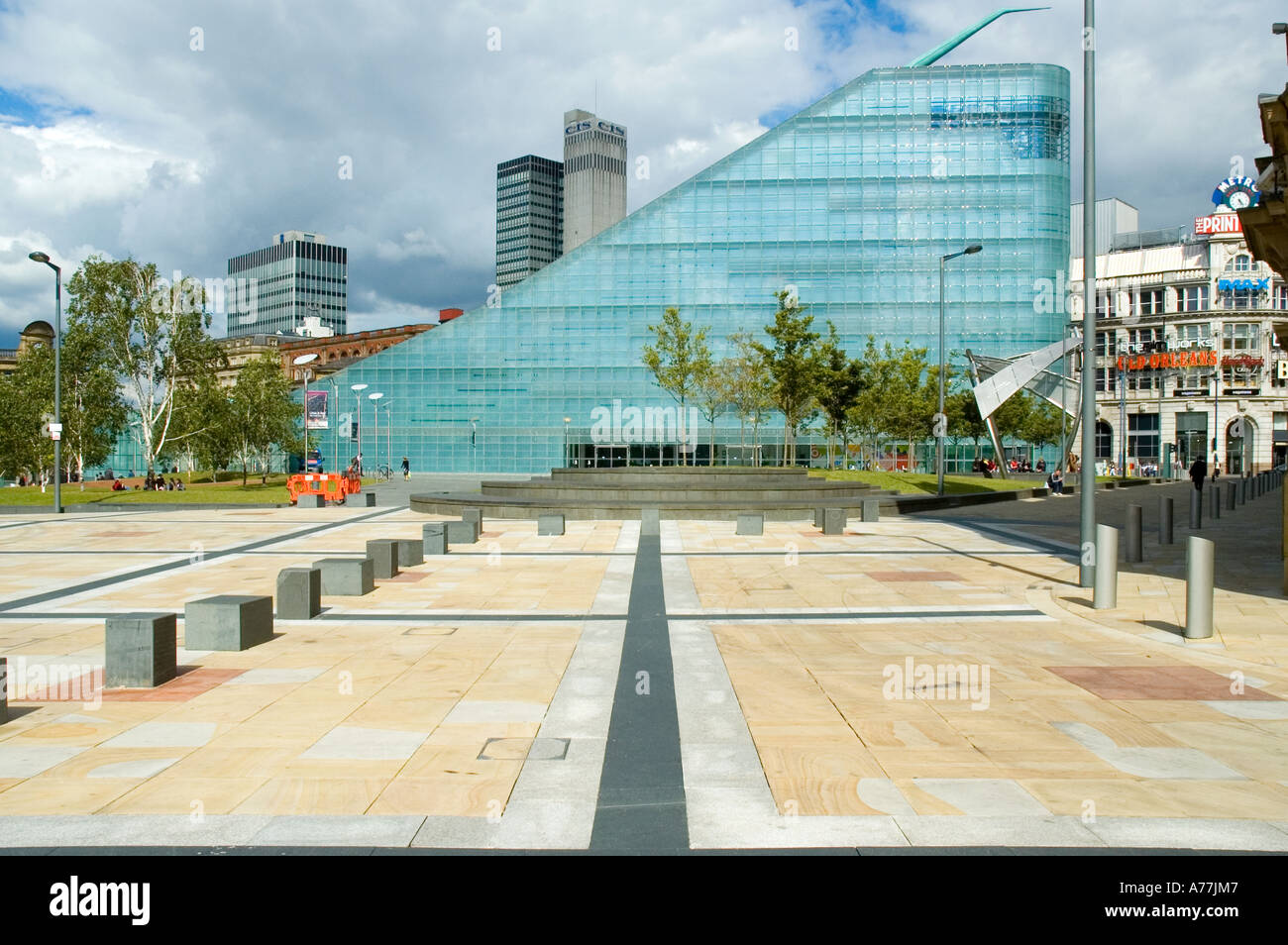 L'edificio Urbis, i Giardini della Cattedrale, Manchester Inghilterra. Originariamente il Museo della vita urbana, nel 2012 divenne il Museo Nazionale del Calcio. Foto Stock