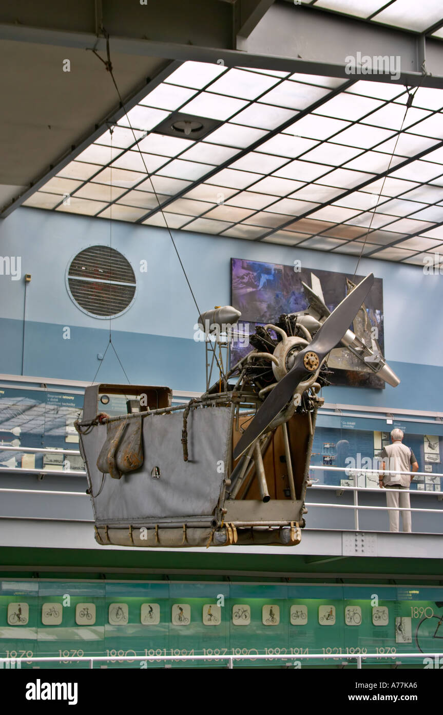 Dirigibile in gondola per il Museo Nazionale della Tecnica in Holesovice quartiere Praga Repubblica Ceca Foto Stock