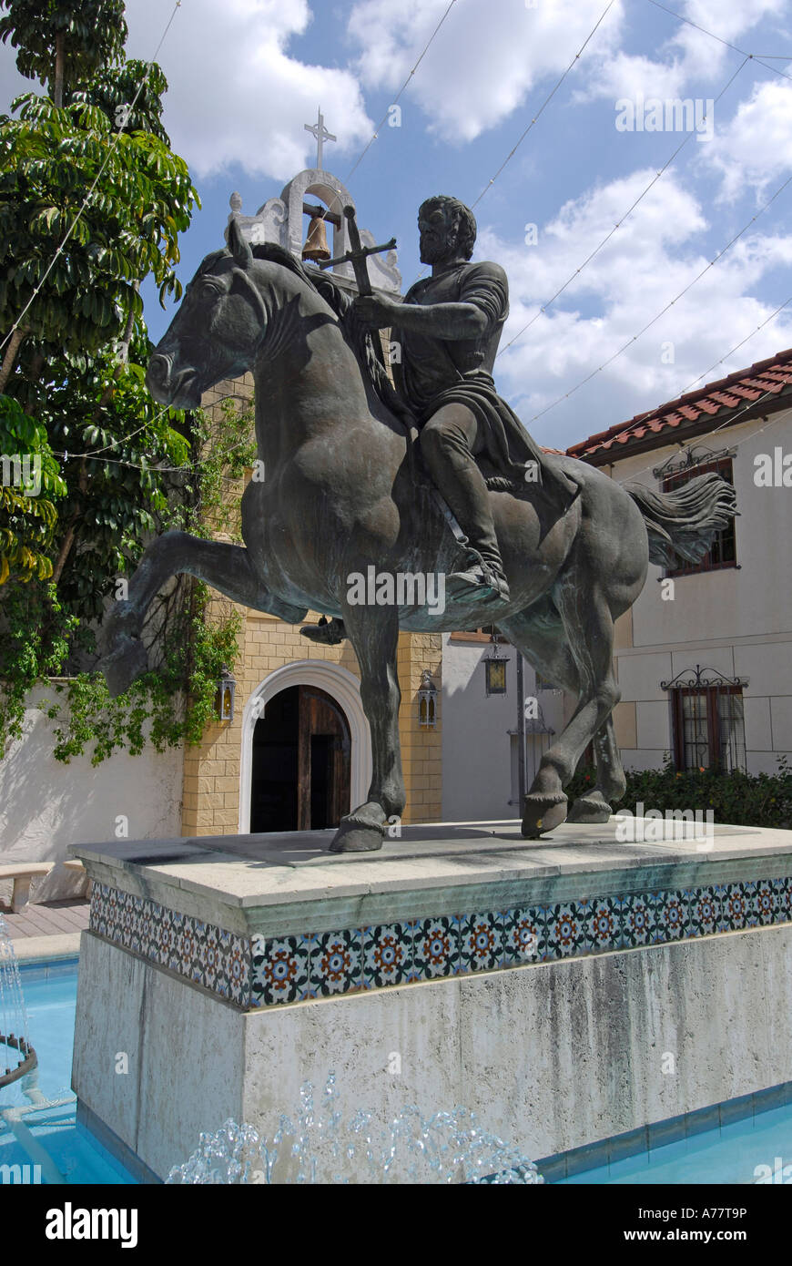 Hernando Desoto statua e cortile al South Florida Museum e il vescovo planetario Foto Stock