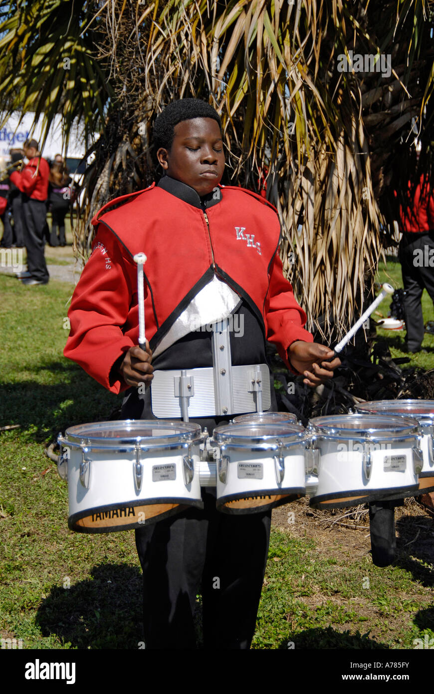 High School Marching Band partecipare al Festival di fragola Parade Plant City Florida FL FLA USA US Foto Stock