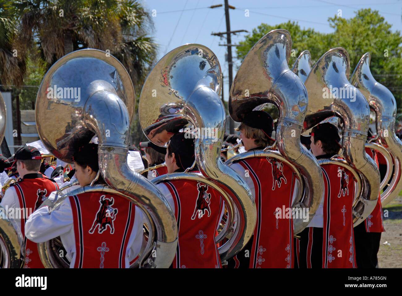 High School Marching Band partecipare al Festival di fragola Parade Plant City Florida FL FLA USA US Foto Stock