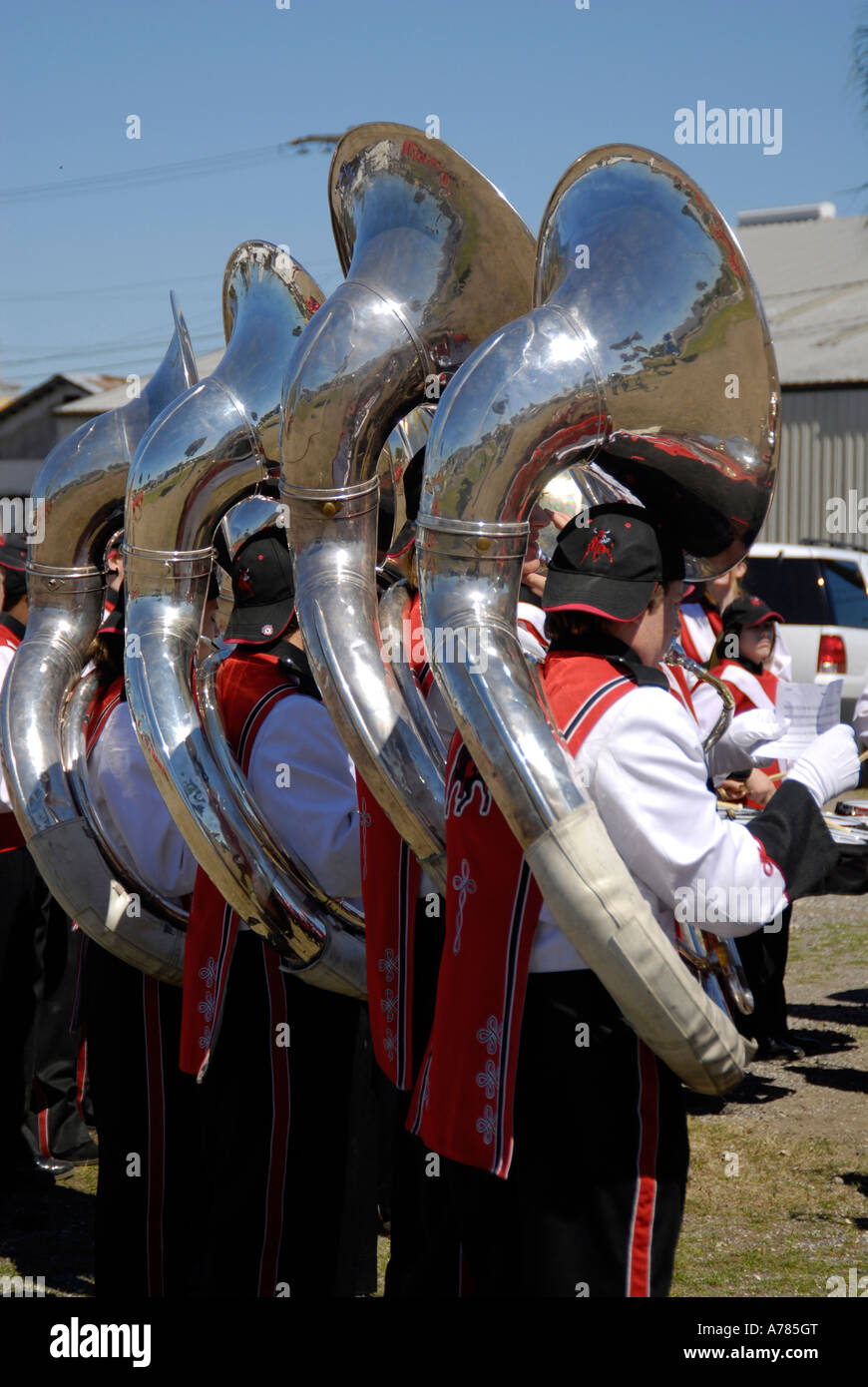 High School Marching Band partecipare al Festival di fragola Parade Plant City Florida FL FLA USA US Foto Stock