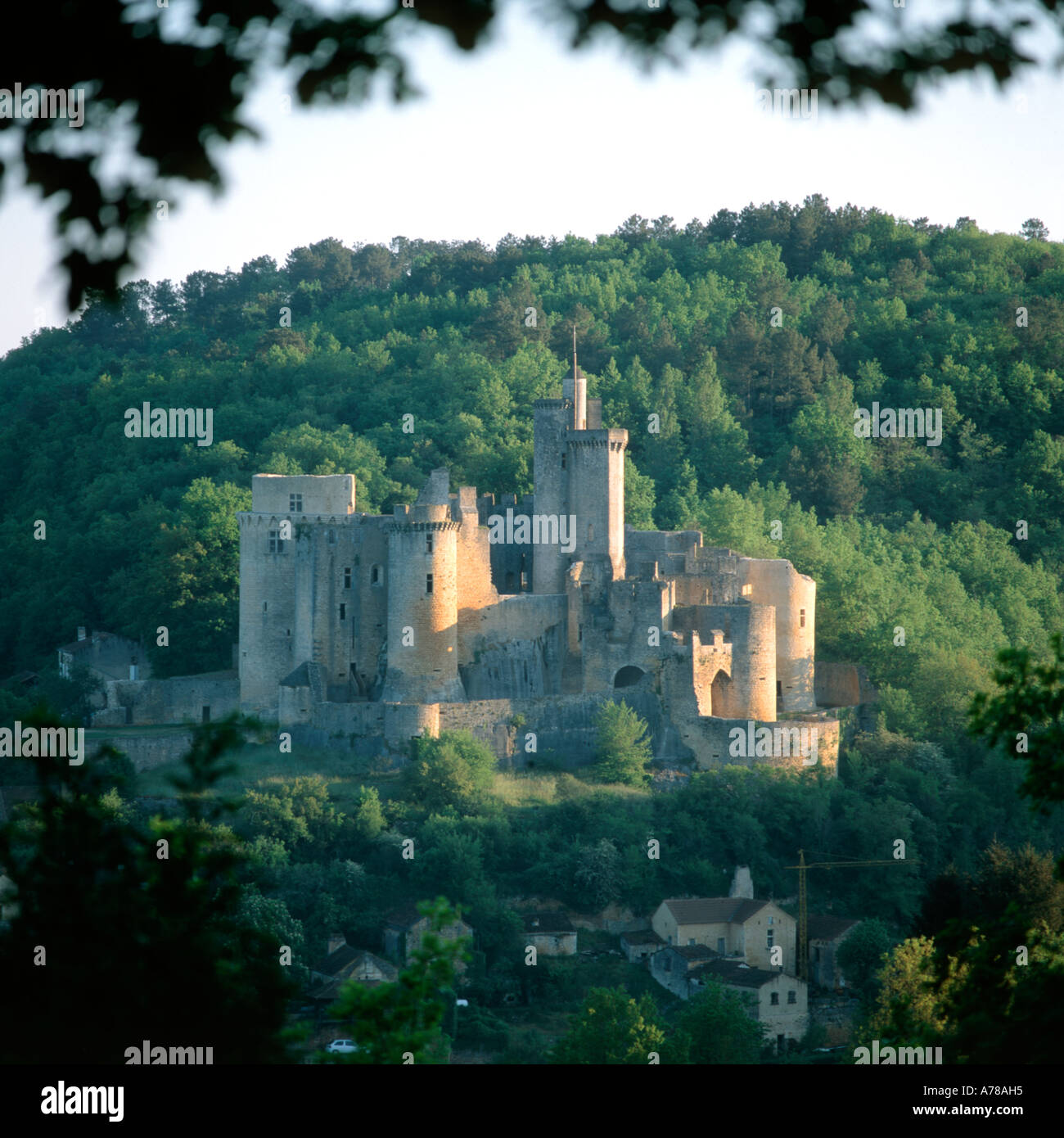 Chateau de Bonaguil Lot-et-Garonne Aquitaine Francia Foto Stock